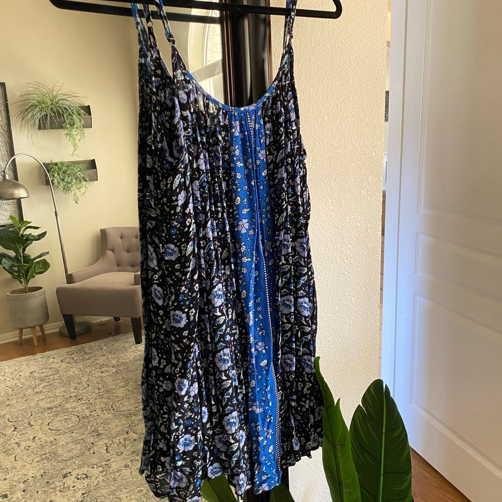 Blue Patterned Dress - Picture 2 of 2